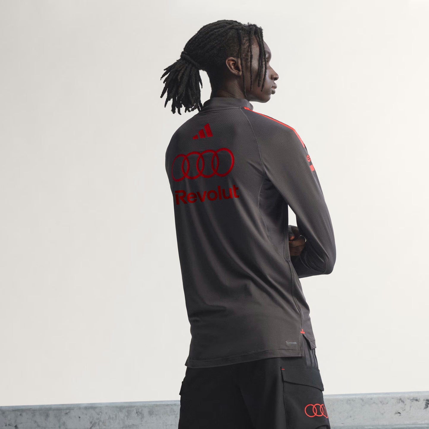 sudadera 1/4 cierre audi revolut 2026