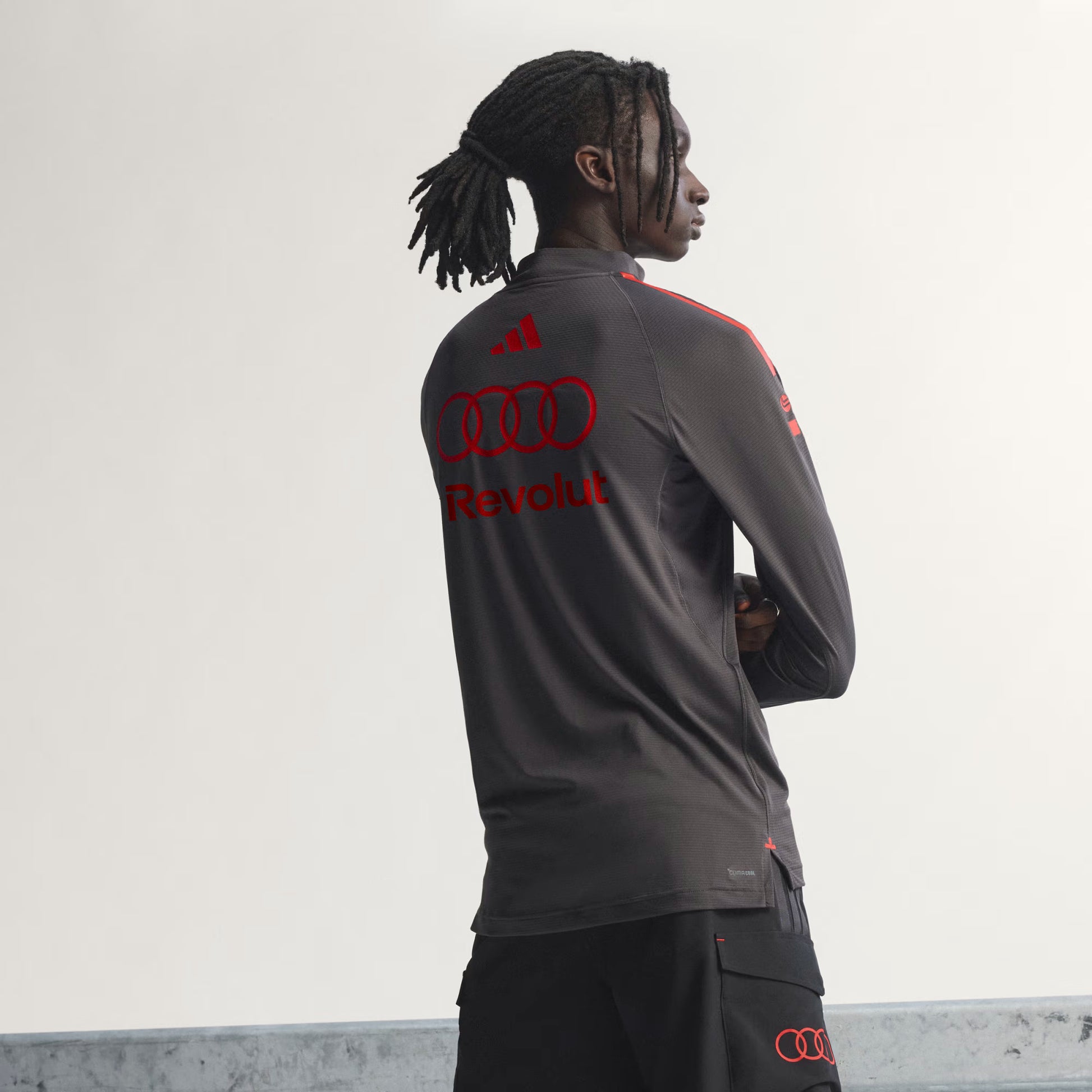 sudadera 1/4 cierre audi revolut 2026