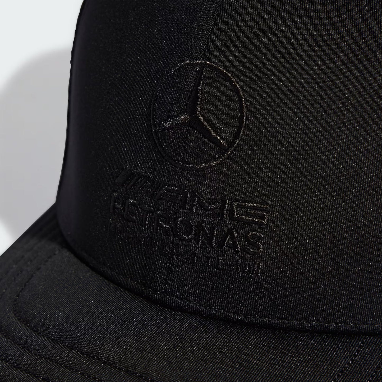Gorra Trucker Mercedes Amg Petronas Negro 2026
