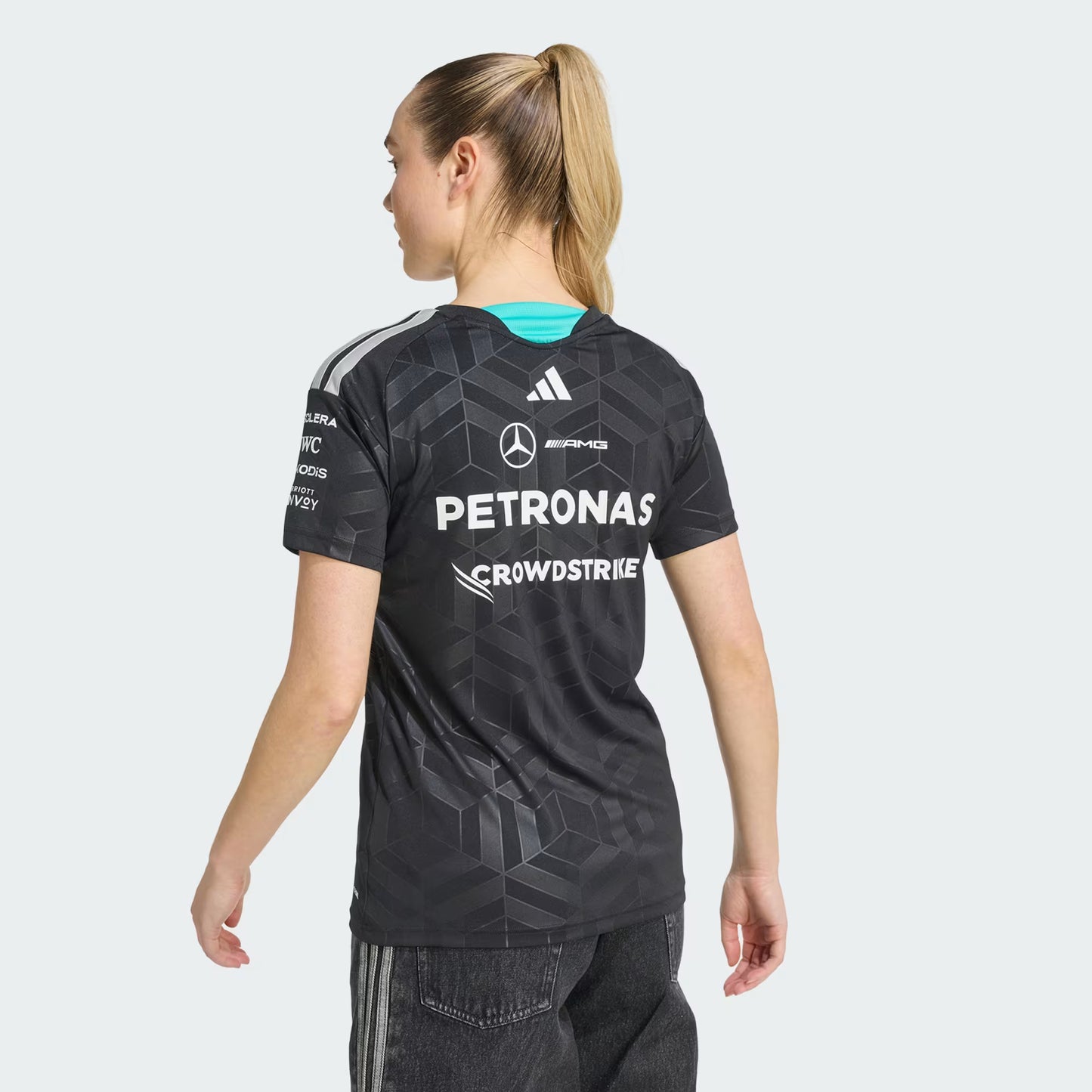Playera Oficial para Dama Mercedes AMG Petronas Color Negro 2026
