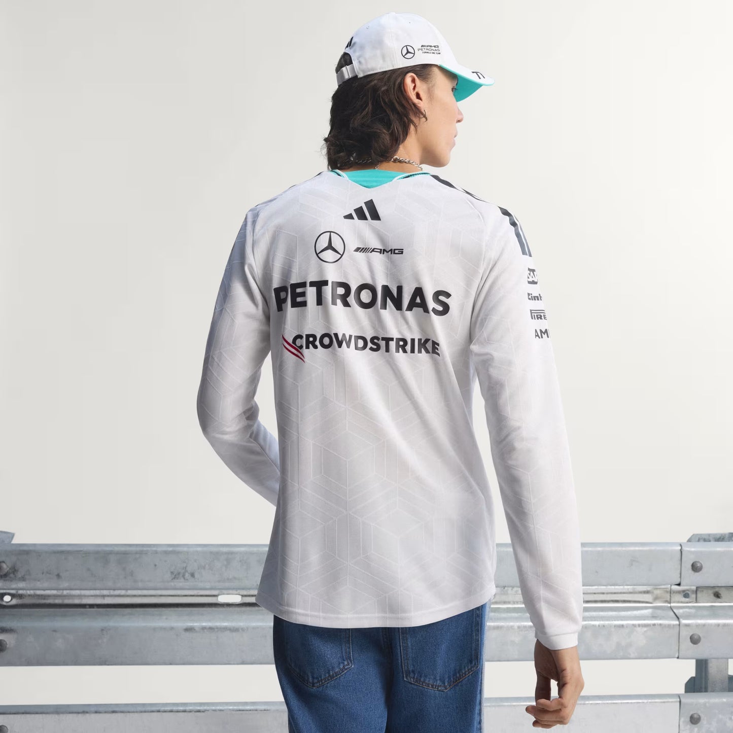 Playera Authentic Mercedes AMG Petronas Driver Manga Larga Blanco