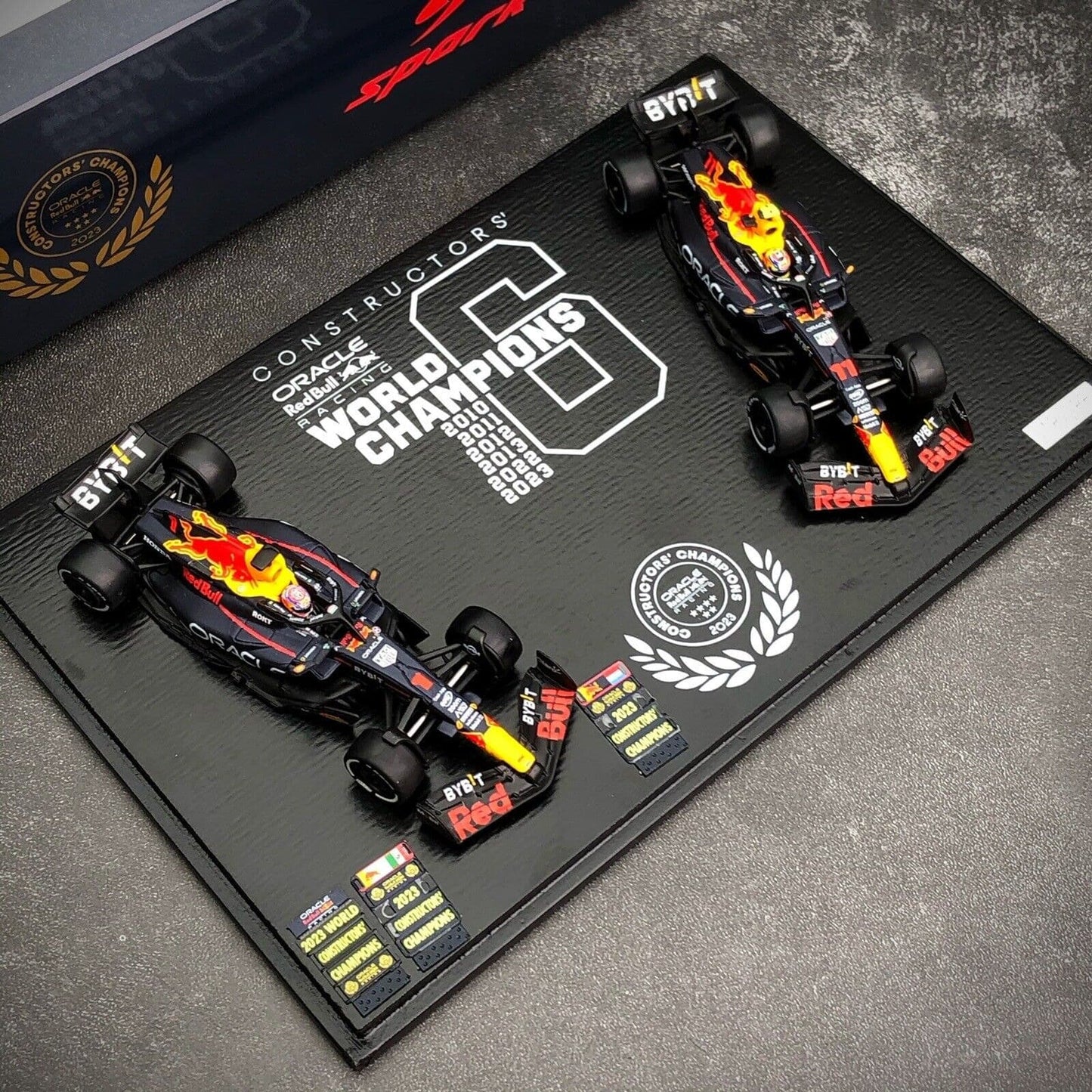 Set Spark Red Bull Racing Rb19 Max Y Checo 1/64