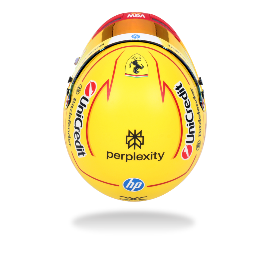 Mini Helmet Ferrari Lewis Hamilton 2025 Escala 1/2