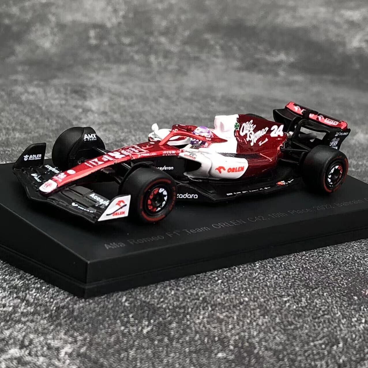 Sparky Alfa Romeo C42 -Zhou Guanyu 1/64