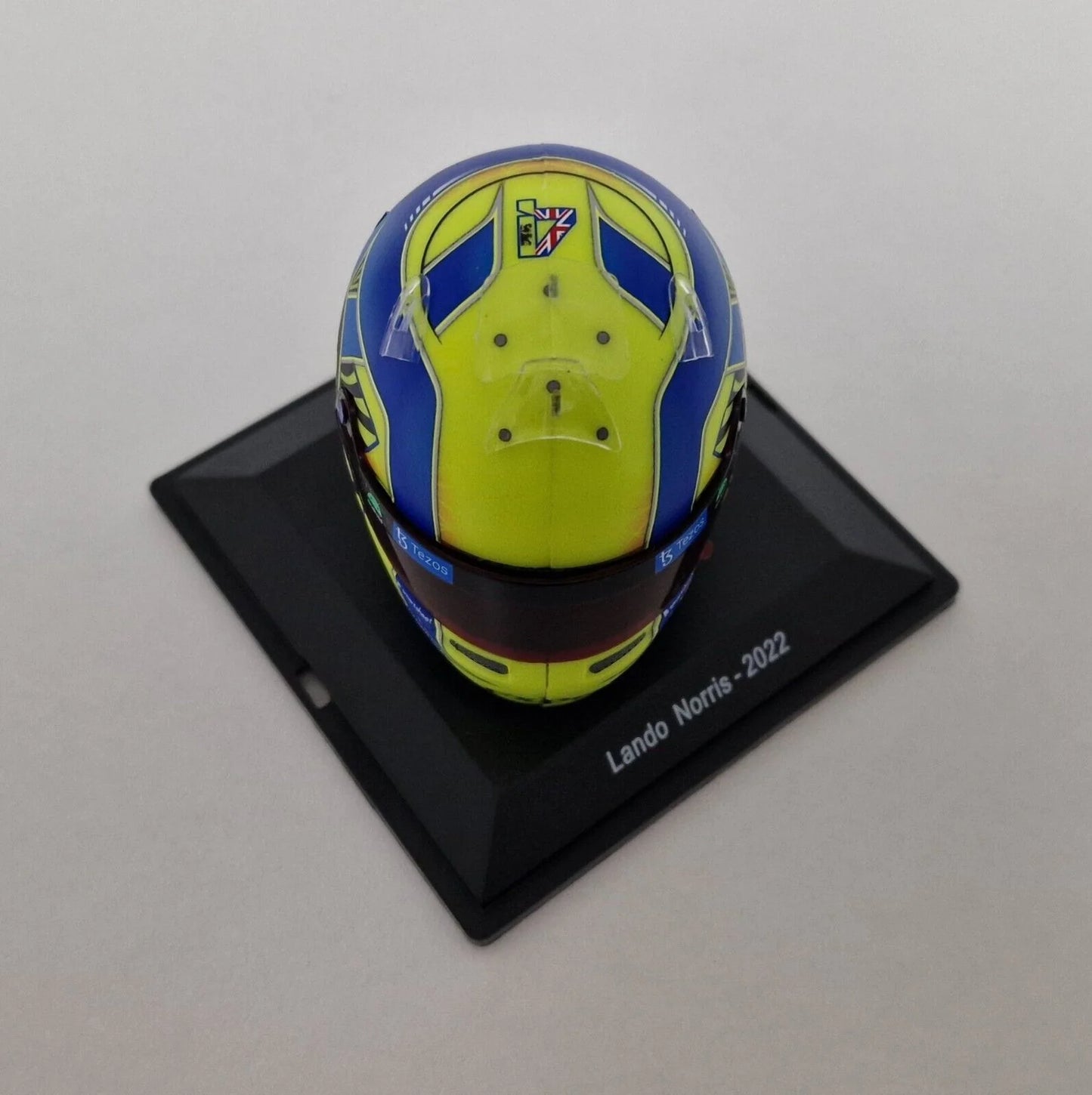 Mini Helmet Lando Norris 2022 Escala 1:5