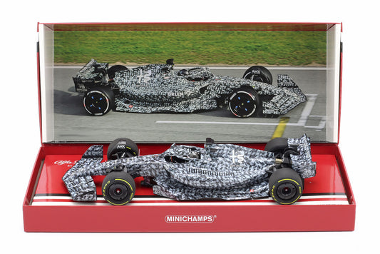 Minichamps Alfa Romeo C42 Zhou Guanyu Test Barcelona 2022